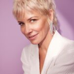 Evangeline Lilly Instagram - Advice for young women: act quickly, but not in a rush. Carrying the burden of a decision is like treading water with an albatross sitting on your head. Being lightweight and buoyant means minimizing your life and being fearless. Don’t worry about closed doors…every door has a handle except the ones you were never meant to pass through. You can always re-open them. Life is long and to live it fully, you need a clear head and a clear, immediate goal. #advice #mamabear #avenger #wasp @disneyd23 @imdb 📸 Corey Nickols for @imdb Styling: @kevinmichaelericson Hair: @bridgetbragerhair Makeup: #pattydubroff Suit: @victoriabeckham #victoriabeckham