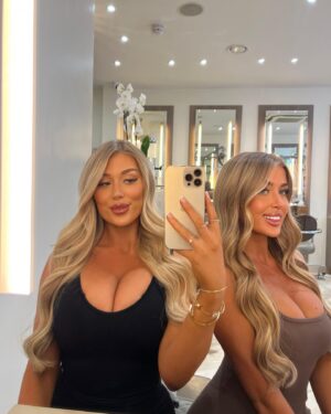 Eve Gale Instagram - fresh hair days with @goldfeverhair are the best 🤍styled and coloured by @imy_hair @broganharriethair