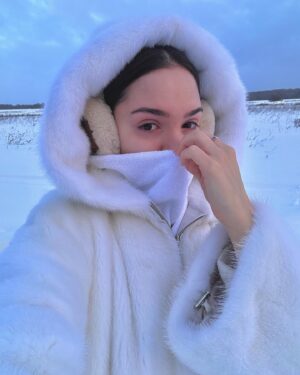 Evgenia Medvedeva Instagram - 🐒❄️