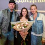 Evgenia Medvedeva Instagram – Рома, поздравляю тебя с Днем Рождения! Долгих лет жизни, здоровья, всегда улыбайся и радуйся жизни! Ты для меня друг, наставник, коллега и просто прекрасный человек! Безумно люблю вас с Оксаной. Вы – пример настоящей любви, искренности и доброты. С праздником!