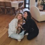 Evrim Doğan Instagram - Arşivi eziyorum arkadaşlar , benim caaanım kadınlar … iyi ki hayatımdasınız … 🩶 ı lov u 💫 daha nice nice bayram gibi geçecek günlerimize 🥂
