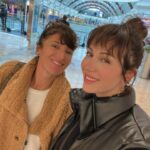 Evrim Doğan Instagram - Arşivi eziyorum arkadaşlar , benim caaanım kadınlar … iyi ki hayatımdasınız … 🩶 ı lov u 💫 daha nice nice bayram gibi geçecek günlerimize 🥂