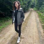 Evrim Doğan Instagram – Bir doğaya dönüş, şehri unutuş … @jefeoran @fatosmerturhan @kemal.urhan.can ve @yener__ozer ‘le kendini buluşun hikayesi 🔥⚡️🌳🏡 🩴