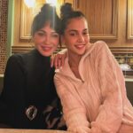Evrim Doğan Instagram - Arşivi eziyorum arkadaşlar , benim caaanım kadınlar … iyi ki hayatımdasınız … 🩶 ı lov u 💫 daha nice nice bayram gibi geçecek günlerimize 🥂