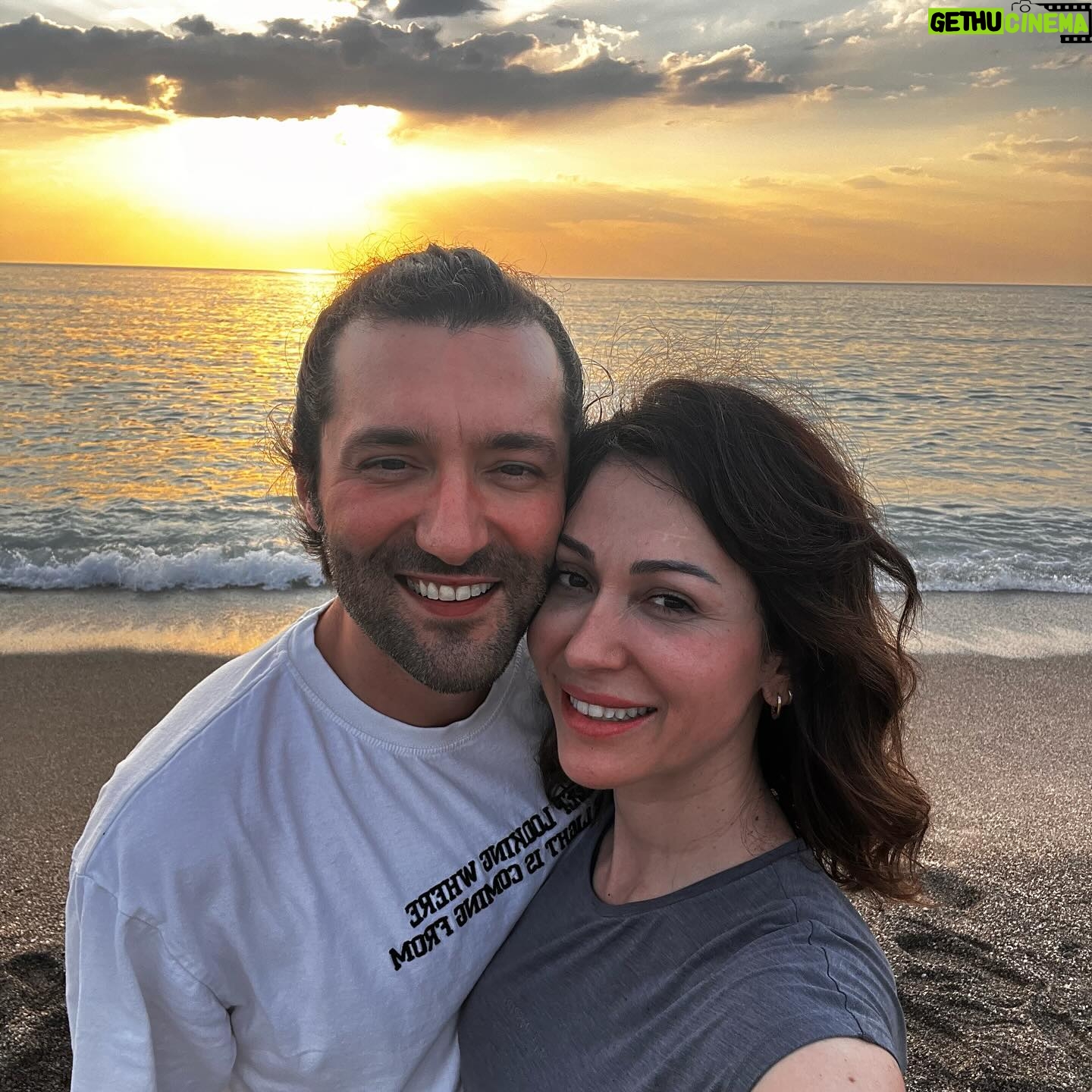 Evrim Doğan Instagram - Her batışın büyük bir gösteri ama o gün biraz daha özeldi sanki 🙏☀️