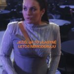 Ewa Farna Instagram - 🇨🇿 Už za pár hodin startují @ceny_andel a já se těším! I když jak je videt co si nezapíšu, to zapomenu žejo… no neva, já si tu do večera počkám😇 Jsem zvědavá jak tahle oslava hudby letos dopadne✌️ Sledujte na ČT nebo na Youtube Ceny Andel. #cenyandelcocacola @cocacolaczsk #spoluprace
