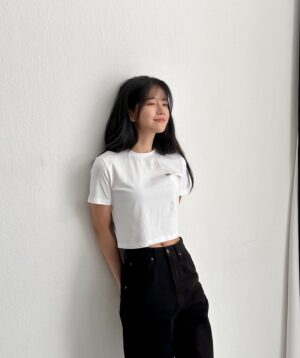 Exy Instagram - 올 한 해의 좋은 기억들 품에 꼭 안고 가야지! 
2023 미련 없이 안녕! 새해 복 많이 받으세요🙏🏻