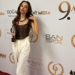 Eylül Tumbar Instagram - Bu yolculukta benimle birlikte yürüyen, sevgili iş arkadaşlarıma yönetmenlerime, yapımcımıza ve desteğiyle yanımda olan herkese teşekkür ediyorum, @trt1 @ngmediatv bir tanesiniz ✨ 🤎: @bulent.ucmak 💄: @bencetugba 💇🏼‍♀️: @harunates001 👗: @elaa_stylee 💎: @karunjewellery
