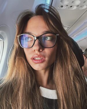 Eylül Tumbar Instagram - “Helping the action out” 
Hoşçakal Eylül! Seneye görüşmek üzere! 
30.09.23