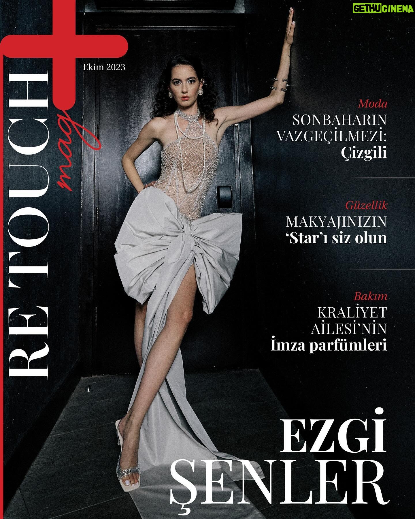 Ezgi Şenler Instagram - Merhaba 💃🏻 love u @retouchmagist 🤍 Genel Yayın Yönetmeni: @haleceylanbarlas Fotoğraflar: @sonaykiris.co Styling: @ikincizilann Styling asistanı: @edaikincii Makeup & Hair: @zeynephalitogullari Elbise : @cihan.nacar Mekan : @wistanbul Basın Pr : @caglagulsarac