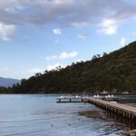 Ezgi Şenler Instagram - Çok şey var yazılacak ama kelimelere dökemiyorum hissettiklerimi. Dilim tutuk, beynim tutuk. İki sene içinde ikiniz de gittiniz ya pes. 😔 Kızgınım biraz ama size değil hayata… geçer merak etmeyin. Nur içinde uyuyun 🕯️🪽 Yıldız&Cengiz ♾️