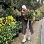 Ezgi Eyüboğlu Instagram - love bombing, gaslighting ,ghosting bide christmas 🌲