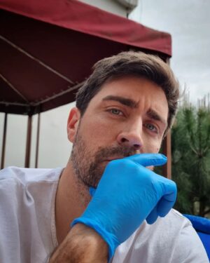 Ezgi Eyüboğlu Instagram - Wrapped up filming "Seans" ✍️ son paydos!
