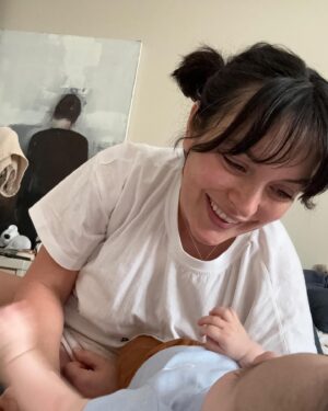 Ezgi Mola Instagram - Oyasumi🌺🙏🏼