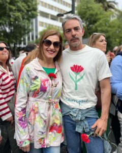Fátima Lopes Instagram - 25 de Abril, sempre! 🌹