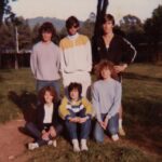 Fátima Lopes Instagram – Andava eu em arrumações e encontrei estas fotografias da minha adolescência, quando era atleta. Conseguem identificar-me? E que idade teria? 😁