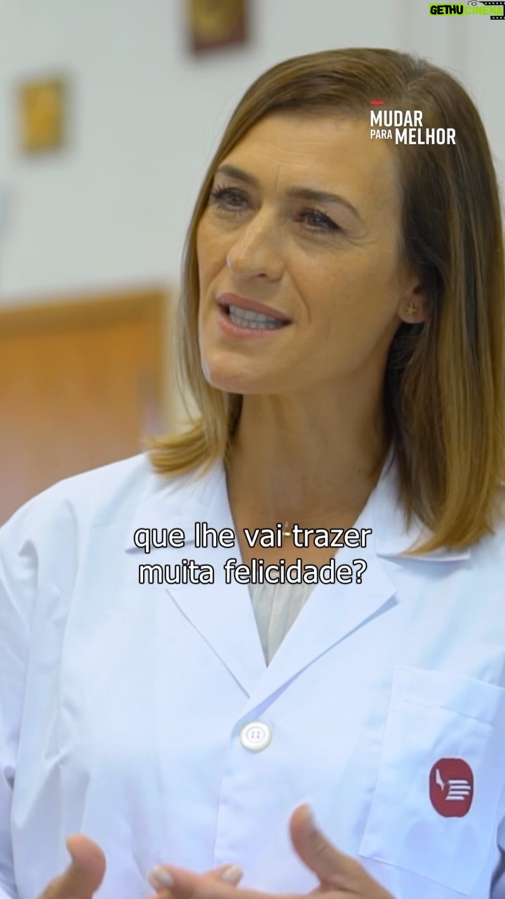 Fátima Lopes Instagram - O artesanato já foi um setor desvalorizado enquanto área profissional. Hoje é reconhecida a sua importância na conservação dos ofícios antigos e das técnicas ancestrais, repletas de criatividade e inovação, que acrescentam valor a qualquer peça. Conheça as histórias inspiradoras que retratam a nova realidade do artesanato em Portugal no novo episódio da série “Mudar Para Melhor”, já disponível no link da Bio do @brandschannel. #iefp #iefpportugal #mudarparamelhor #fatimalopes #artesanato #quebramar1989 #brandschannel #youtube