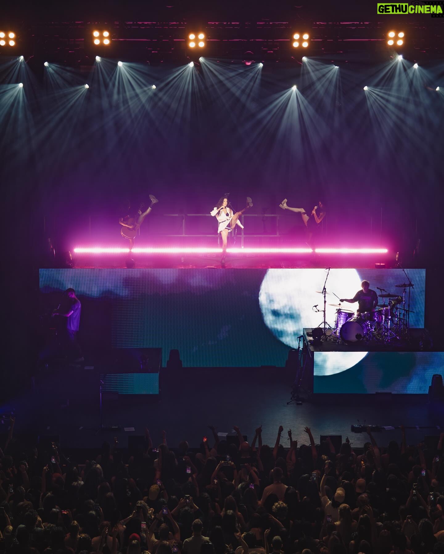 FLETCHER Instagram - from 600 people to 10,000 sold out in London. biggest solo headline shows of my career. my gratitude is endless, thank you for being on this ride with me fletch fam ❤️🔥