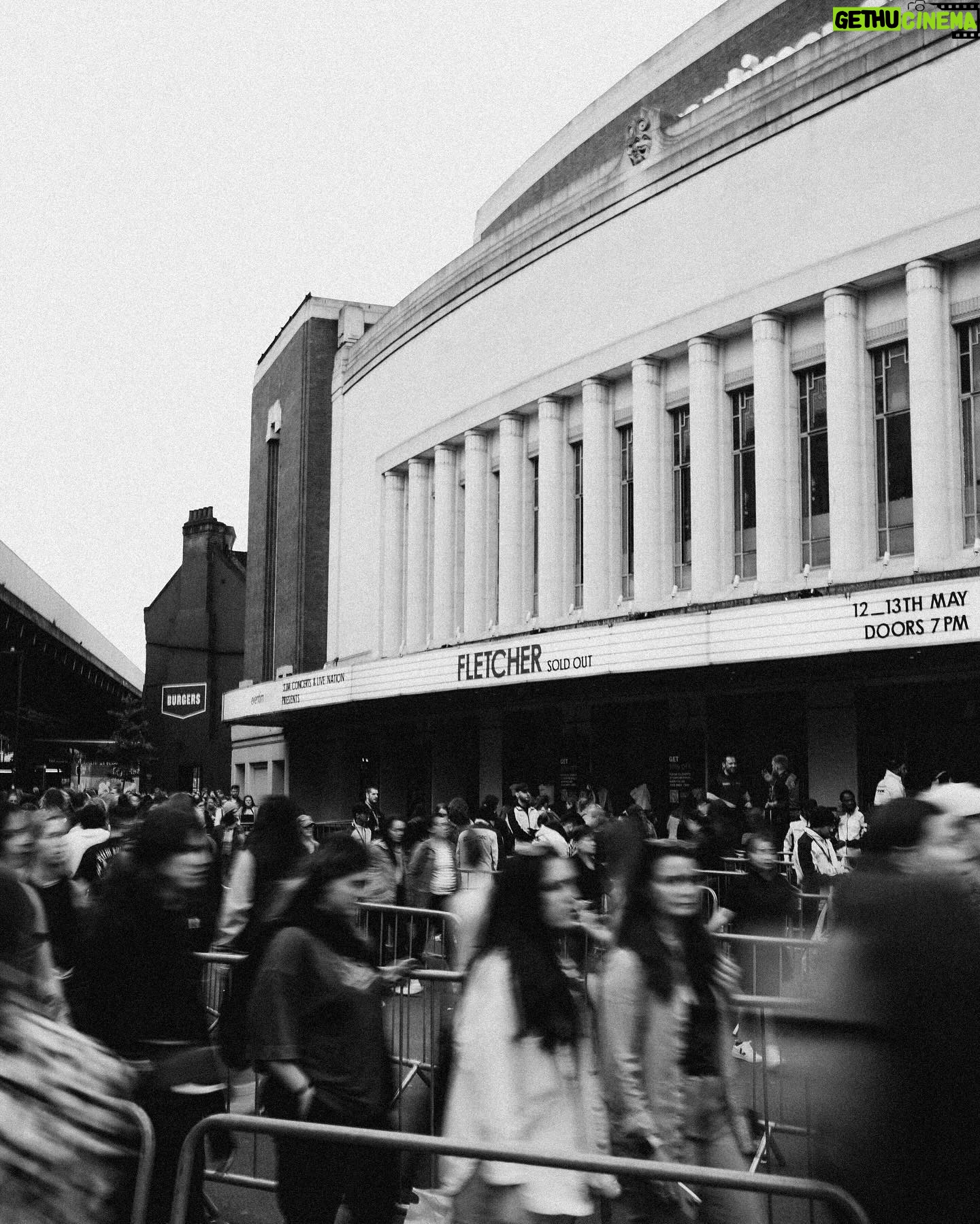 FLETCHER Instagram - from 600 people to 10,000 sold out in London. biggest solo headline shows of my career. my gratitude is endless, thank you for being on this ride with me fletch fam ❤️🔥