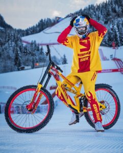 Fabio Wibmer Instagram - We‘re back! ❄️🔥 New video dropping on Thursday! Let‘s go 🤟 PC @philipplatzer / @hannesberger_com