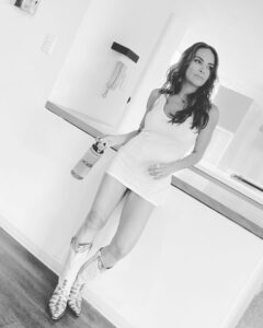 Fabiola Campomanes Instagram - No expectations. No disappointments . #tbt @vickymfotografia @rulomaquillista