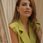 Fabiola Campomanes Instagram - Gracias @revistamaxwell @launiceduran y a todo el equipo hermoso !!! Foto @_kbocanegra styling @steponfashion @parisrodriguezv @lydialavin PR @_boknegra_