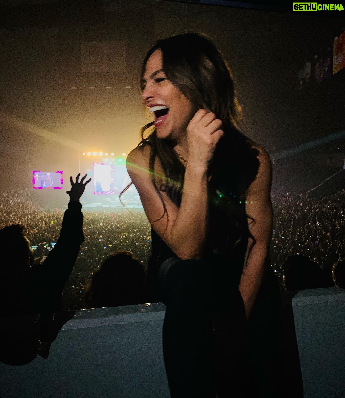 Fabiola Campomanes Instagram - "Préstame tu sueño Y duérmeme Embrújame Volvámonos eternos." Caifanes. #viviresincreíble