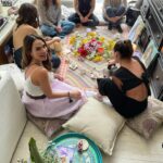 Fabiola Campomanes Instagram - Gracias por ser el regalo más hermoso , amoroso , luminoso. Qué podré recibir en esta vida . Porque juntas crecimos y construimos esta relación. Admiro la mujer que eres y me llena de orgullo . Gracias por la meditación , los panqueques y lo mejor las risas . Te amo @sofiacampomanes y gracias por tanto amor compartido @delamori @victoriadiazarango @pawiwi @rocioverdejoc