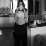 Fabiola Campomanes Instagram - Qué prefieres , Café o Té ? ✌🏼🤍 @_kbocanegra