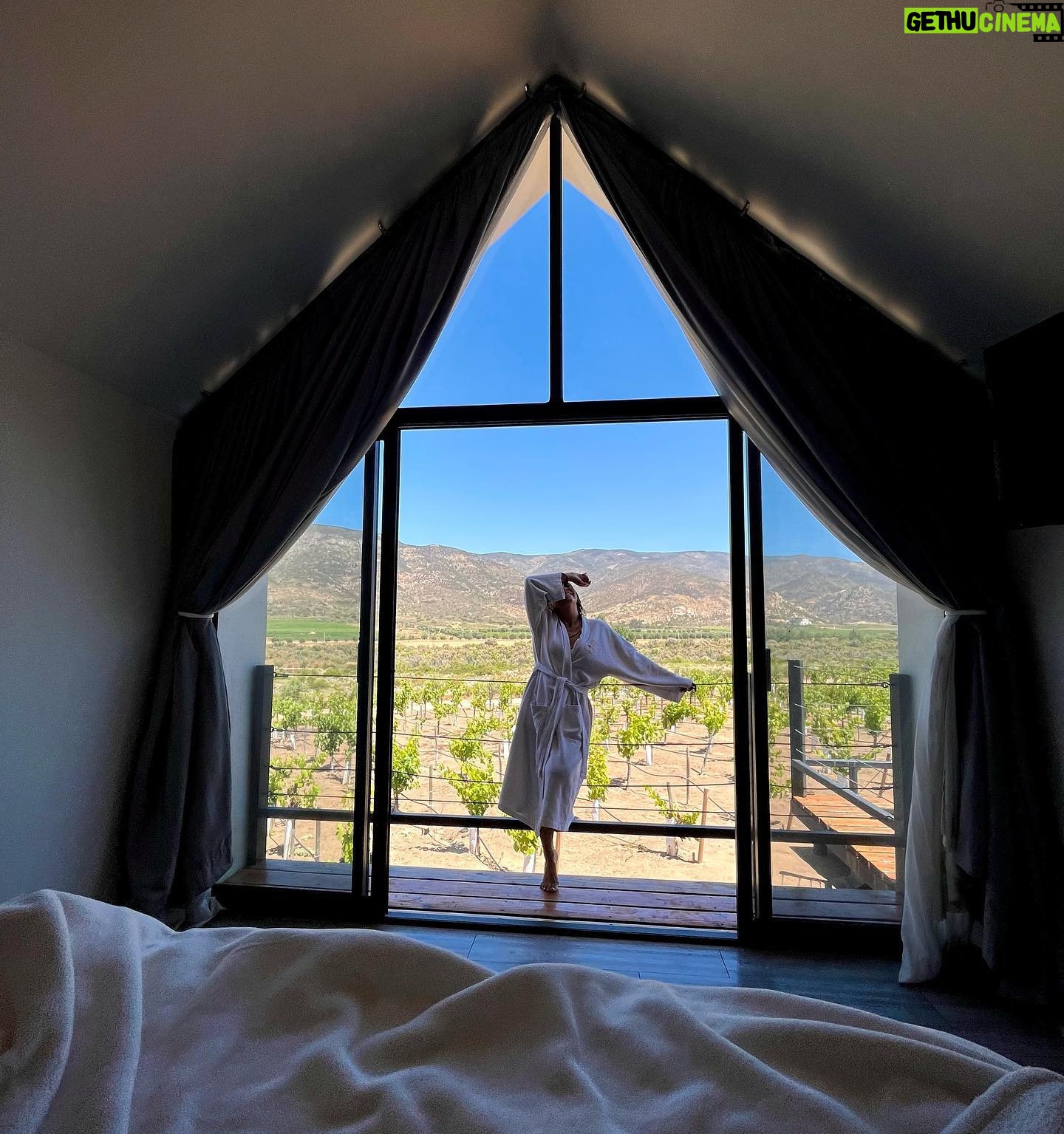 Fabiola Campomanes Instagram - Conectando con la naturaleza y compartir con las mujeres que te hacen feliz. Eso es sanador 🤍 Gracias por sus atenciones @oenowinelodge @vos_relations