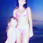 Fabiola Campomanes Instagram - Hoy es el día más feliz de mi vida porque hace 29 años llegaste tú a llenarme de alegrías y motivación, eres el ser más hermoso que conoceré en esta vida ya que eres una mujer llena de sabiduría honestidad y amor. Gracias por escogerme como tu madre te amo y te honro todos los días de mi vida. Feliz cumpleaños @sofiacampomanes