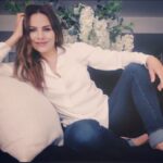Fabiola Campomanes Instagram - Sigo pensando ......... que no hay porque pensarlo tanto. Les mando ❤️❤️❤️😘😘