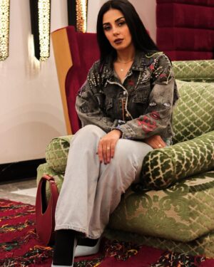 Fadwa Taleb Instagram - Hello marakech 👋❤️

مروكية حارة 🎬🫶🏼
Le 1 décembre. 
@moroccan_badass_girl.officiel
