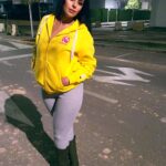 Fadwa Taleb Instagram - سنة سعيدة تولموند 😄🦋❤️🎆 و كيدايرين ؟ لاباس ؟ كي خرجت دوارتكوم ؟ 😂 @hananezouhdi_officiel 🦋🪬