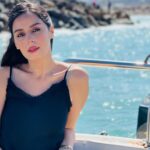 Fadwa Taleb Instagram - Yasmine 🎬🤍 LOVE STORY 💘 Sister @jihaneelbahhar_pro Prod @je_films_official #fadouataleb #summer #serie