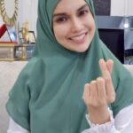 Faezah Elai Instagram – Tutorial tudung The Dealova Series from @febyfaezahelai so senang!! Beli siap dpt ngan inner sekali!! Pi beli lekaih kt shopee or tik tok @febyfaezahelai ada 5 colour and limited stock only..
@febyfaezahelai 
@febyfaezahelai 
@febyfaezahelai 
.
#tudungfaezahelai #febyfaezahelai #febyfaezahelairaya2023 #faezahelai