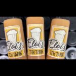 Faezah Elai Instagram - It’s ready!! @elai_tehtarikkaw botoi!! Teh tarik buih from our kedai @elaitehtarik skrg dlm botoi!! Rasa sama mcm kt kedai kami!! Teh tarik botol paling kaw dlm Malaysia! RM 9 sajoo sebotoi.. Lani @elai_tehtarikkaw otw pi Ipoh stadium indera mulia utk event @starvendors so jom lekaih org2 perak mai beli teh tarik @elai_tehtarikkaw paling sempoi yg ampa pernah rasa!! Tkdak ranjau punya!! Bukak teroih langgah!! Tk yah risau takut manis Sbb teh ni kurang manis.. lemak berkrim di sukai ramai!! KAMI TUNGGU AMPA KT @starvendors STADIUM INDERA MULIA IPOH PERAK 30,31 and 1hb Jan!! . #elaistehtarikkaw #tehtarikbotolkaw #tehtarik #elaitehtarik #elaitehtarikkaw
