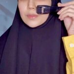 Faezah Elai Instagram - My skincare routine.. ampa ingat kan kulit cheq dulu lubang2 terok tau.. lani dh kurang byk.. ni yg kami buat it’s call home Microneedling treatment.. Cheq nk ampa tgk kulit cheq betoi2.. scars still ada.. tk perfect Tp kurang sbb scars tk boleh hilang.. This video without any filter so ampa boleh nampak clear.. . Klu nk dpt better skin pi beli lekaih @officialpurestbyfaezahelai from shopee - faezahelai.os or tiktok shop - PurestByFE And pls WhatsApp our skin consultant 012-3095202 if Tak sure yg mana sesuai for ur skin atau dh purchase Tp tak tau cara pakai.. . #purestbyfaezahelai #purestbyfe #skincare #skincareroutine #homemicroneedling #dermaroller #acneremoval #acnescars #acnescartreatment #skincaretips #skincarejunkie #faezahelai #lovelovelove