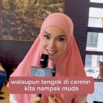 Faezah Elai Instagram - Ishh dok rasa mcm baru smlm amik SPM.. tiba2 dh beranak anak 2.. tgk kt cermin dok nampak muda.. Lani mcm mana nk buat? 🤔 ishhh.. susah aihh.. . Ampa klu nk nampak and rasa muda cuba try tgk tudung yg kami pakai ni.. auto nampak mcm baru lepaih SPM!! Teroih mengamit kenangan zaman sekolah 🤣😂 Dealova Series from @febyfaezahelai Pi lekaih beli lani ada sale.. beli kt shopee pon boleh febyfaezahelai.os atau tiktok pon boleh atau whatsapp 0123095202 @febyfaezahelai @febyfaezahelai @febyfaezahelai . #sekalisekalakitamelawak #febyfaezahelai #tudungfaezahelai #hijab #hijabi #hijabers #tudunginstant #faezahelai #feelingblessed #alhamdulillah
