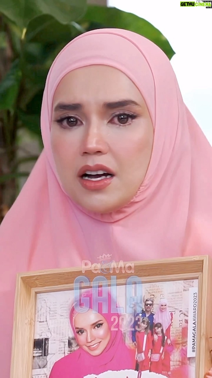 Faezah Elai - 6.1K Likes - Aaarrghhh!! I hate being emotional… but this time @majalahpama ni really makes me want to cry.. so I keep it here for my memories..
P/S : I decided to post at this hour so tkdak org perasan posting sentimental ni.. buruk pulak cheq nangis hahahhahaha 🤣😂
Thank you @majalahpama for choosing me..
Jazakallah Khair..
Salam Maal Hijrah everyone..
.
#pamagalaaward2023 #faezahelai #feelingblessed #alhamdulillah #faezahelai