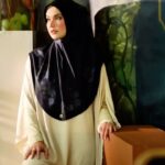 Faezah Elai Instagram – بِسْمِ اللَّهِ الرَّحْمَنِ الرَّحِيم
My new collaboration with @aminiehijab_hq 
Thank you @aminiehijab_hq for choosing me as The face of @aminiehijab_hq for raya campaign..
.
#aminiehijab #faezahelai #tudungsarung #tudunginstant #faezahelai