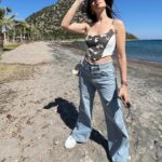 Fahriye Evcen Instagram - Welcoming summer ☀️💛