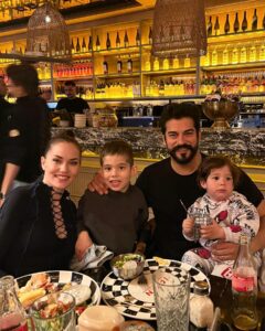 Fahriye Evcen Instagram - FAMILY dump ♥️👨‍👩‍👦‍👦 @karanozcivit @keremmozcivit @burakozcivit