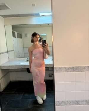 Faith Ordway Instagram - pink ^-^