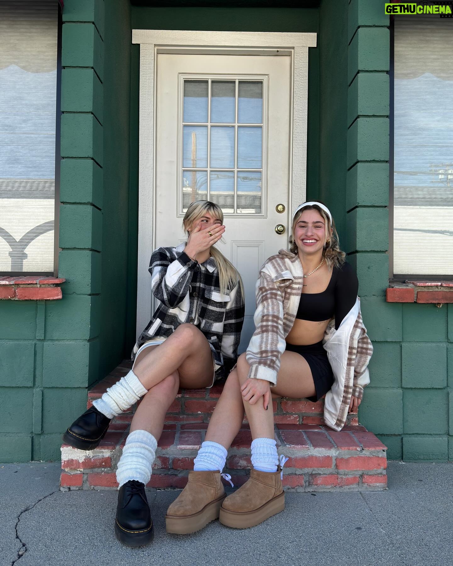 Faith Ordway Instagram - brunch or linner