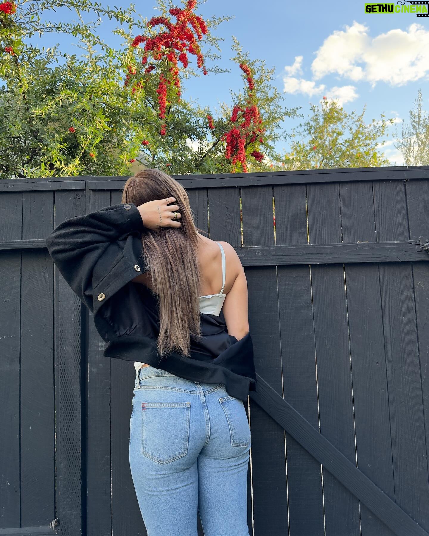 Faith Ordway Instagram - back to my roots.. literally🥸