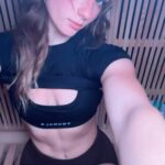 Faith Ordway Instagram - it’s hot in here