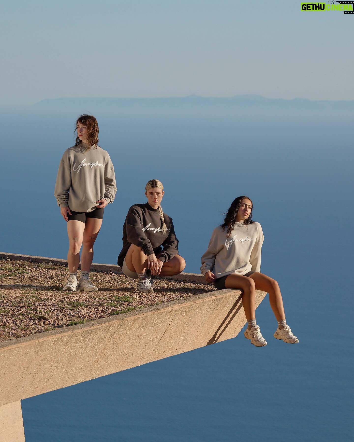 Faith Ordway Instagram - the black friday drop is so good @youngla