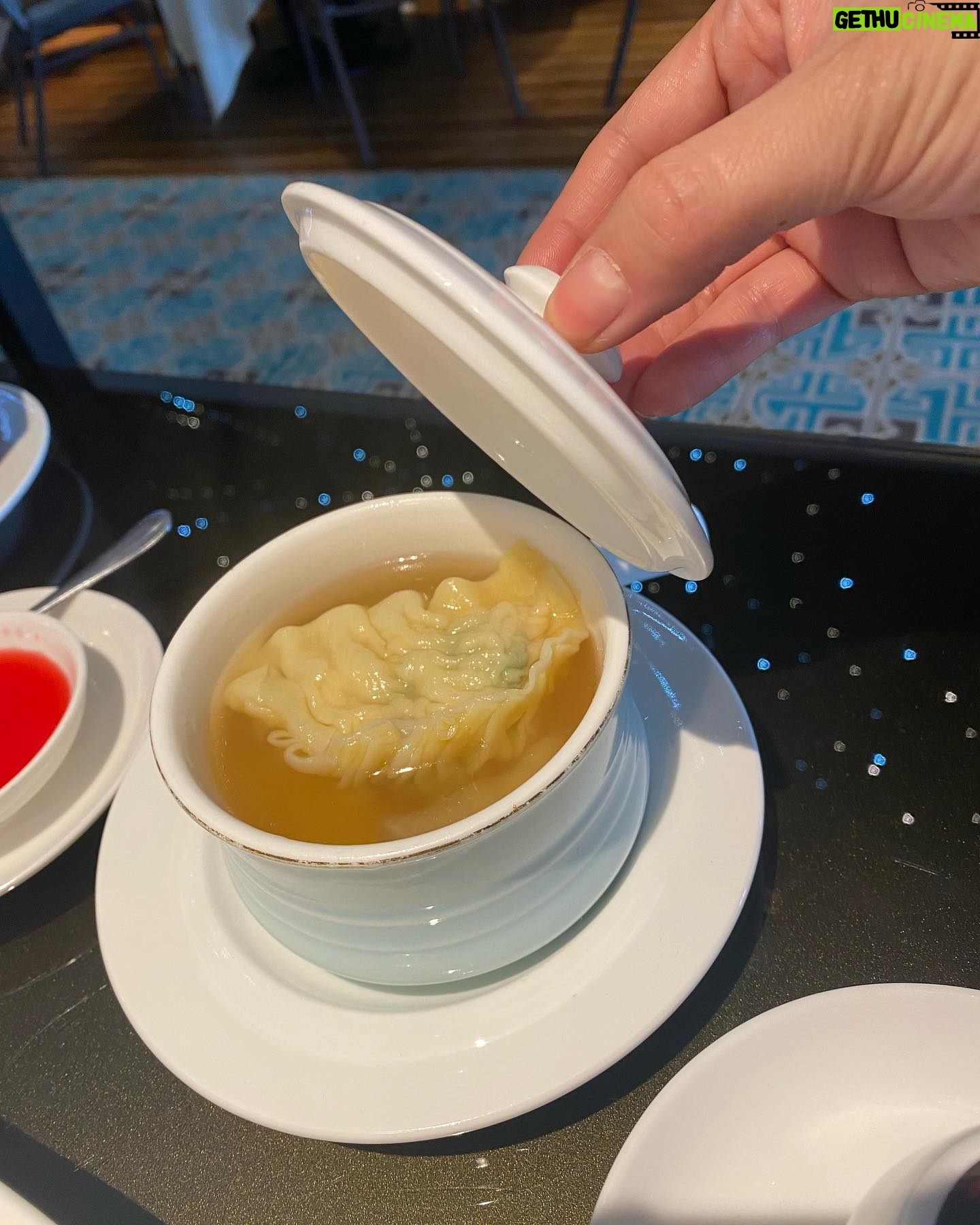 Fala Chen Instagram - ART ON THE TABLE😋 #hongkong #dimsum #foodporn