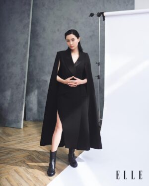 Fala Chen Instagram - 2023, here we come! January cover of @ellehongkong with the inspiring @gigilai_official 
Photo @m.a.t.t.h.u.i
Styling @alexanderlex
Styling assistant @_nobodyismyname_
Art direction @kim_au
Hair @alexso_theattic
Makeup @anniegchan 
Coordination @karenhahaha #ellehk
